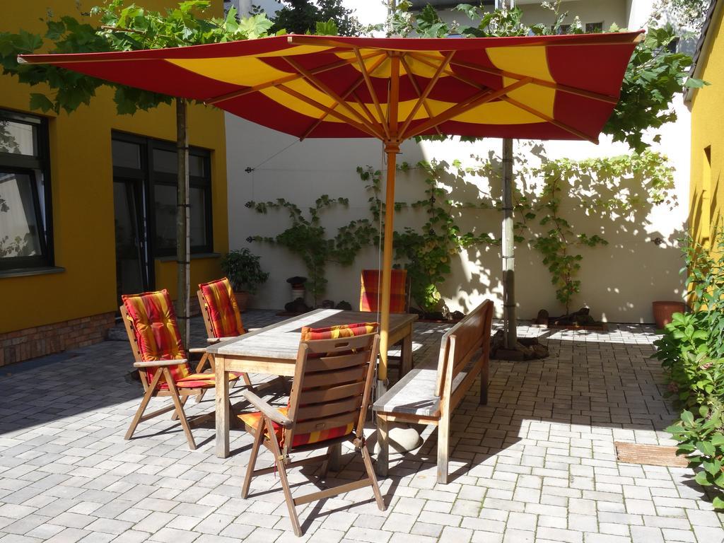 Fewo Mit 2 Schlafzimmern, Wohnkueche, Terrasse Bonn Extérieur photo